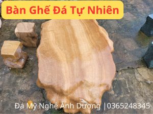 Bàn ghế bằng đá tự nhiên