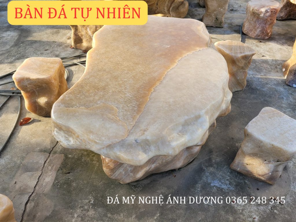 Bàn ghế đá tự nhiên sân vườn